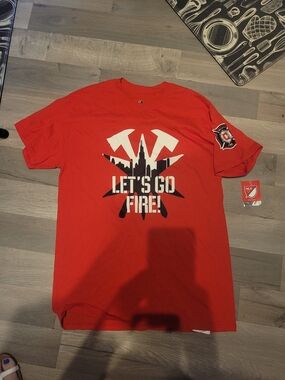 MLS Chicago Let's Go Fire!" T-shirt with white graphic Mens Size Med Nwt